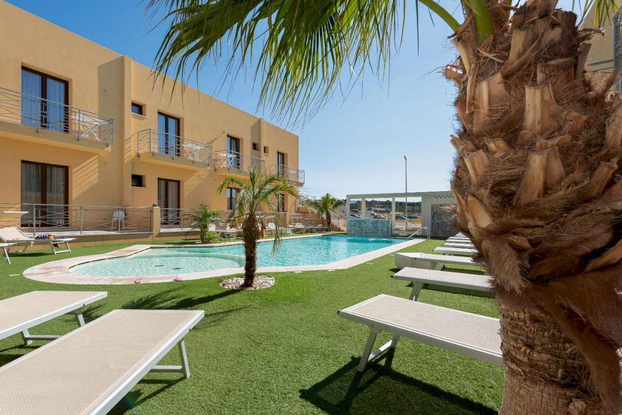 Residence Le Piscine San Vito Lo Capo Bagian luar foto